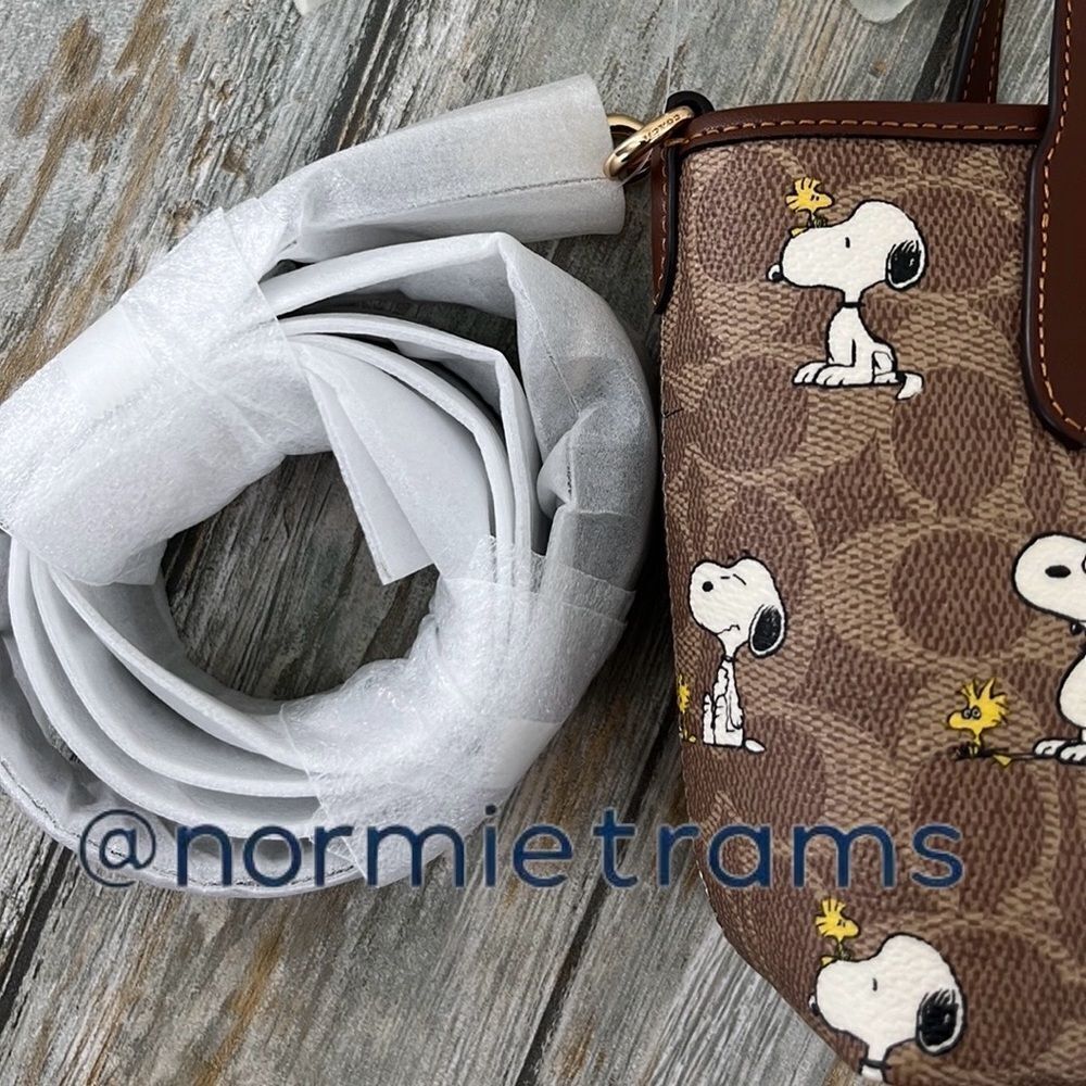 Coach X Peanuts City Mini Tote Bag In Signature Canvas With Snoopy Print Purse - Picture 5 of 8